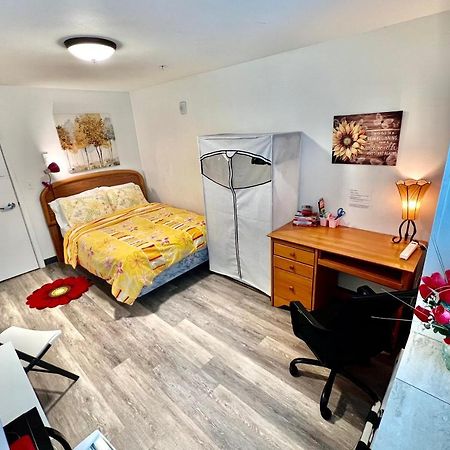 Micro Studio Apartment 10 Minutes Walk To University Of Washington Seattle Bagian luar foto
