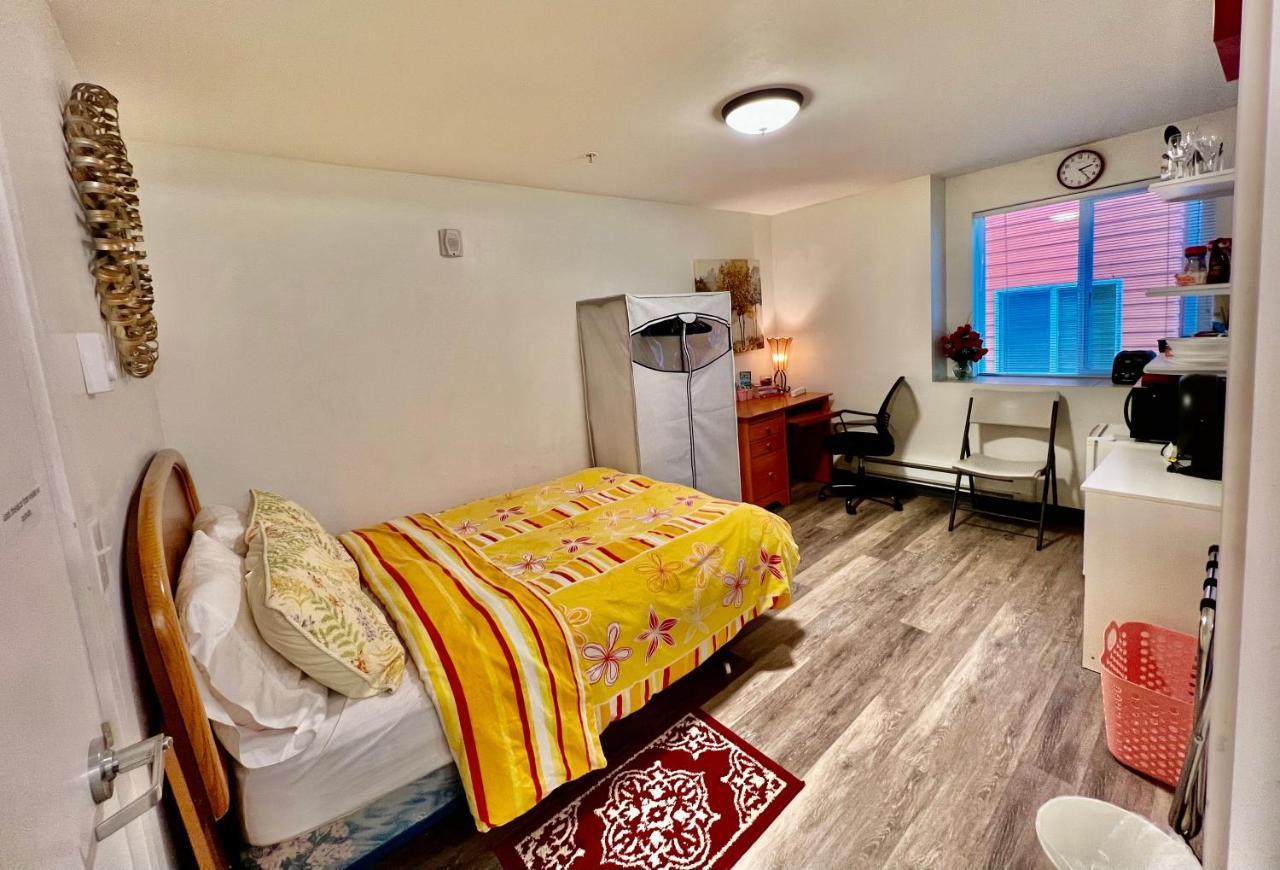 Micro Studio Apartment 10 Minutes Walk To University Of Washington Seattle Bagian luar foto