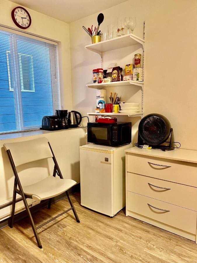 Micro Studio Apartment 10 Minutes Walk To University Of Washington Seattle Bagian luar foto