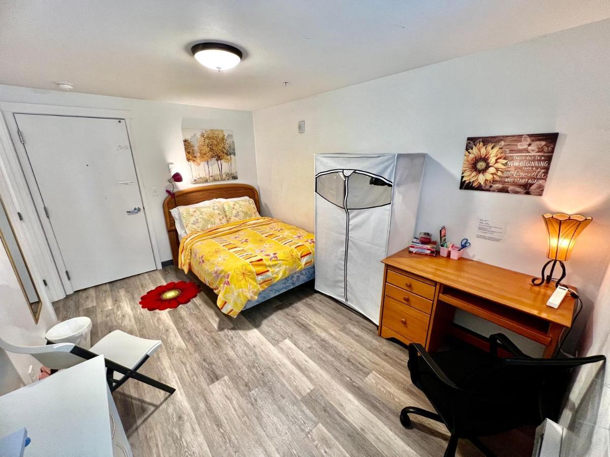 Micro Studio Apartment 10 Minutes Walk To University Of Washington Seattle Bagian luar foto