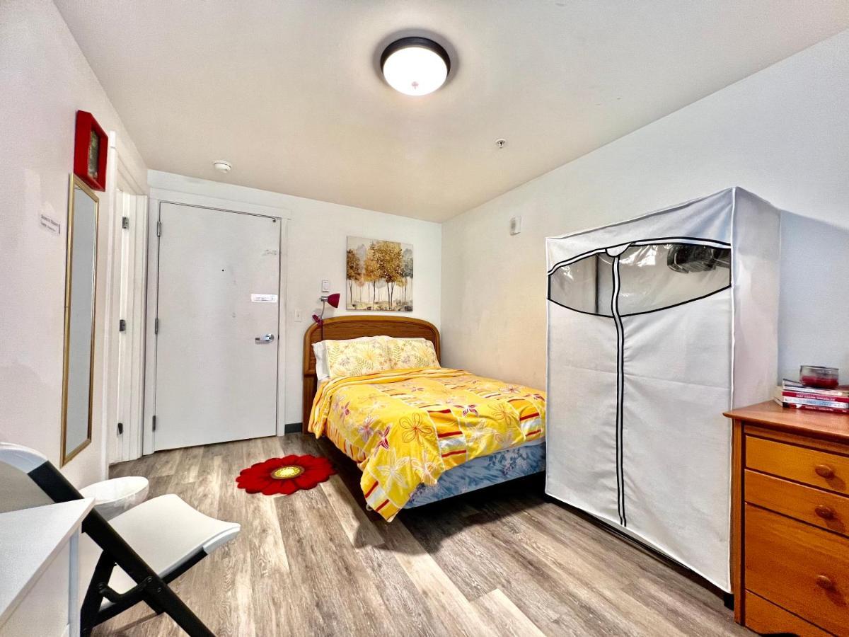 Micro Studio Apartment 10 Minutes Walk To University Of Washington Seattle Bagian luar foto