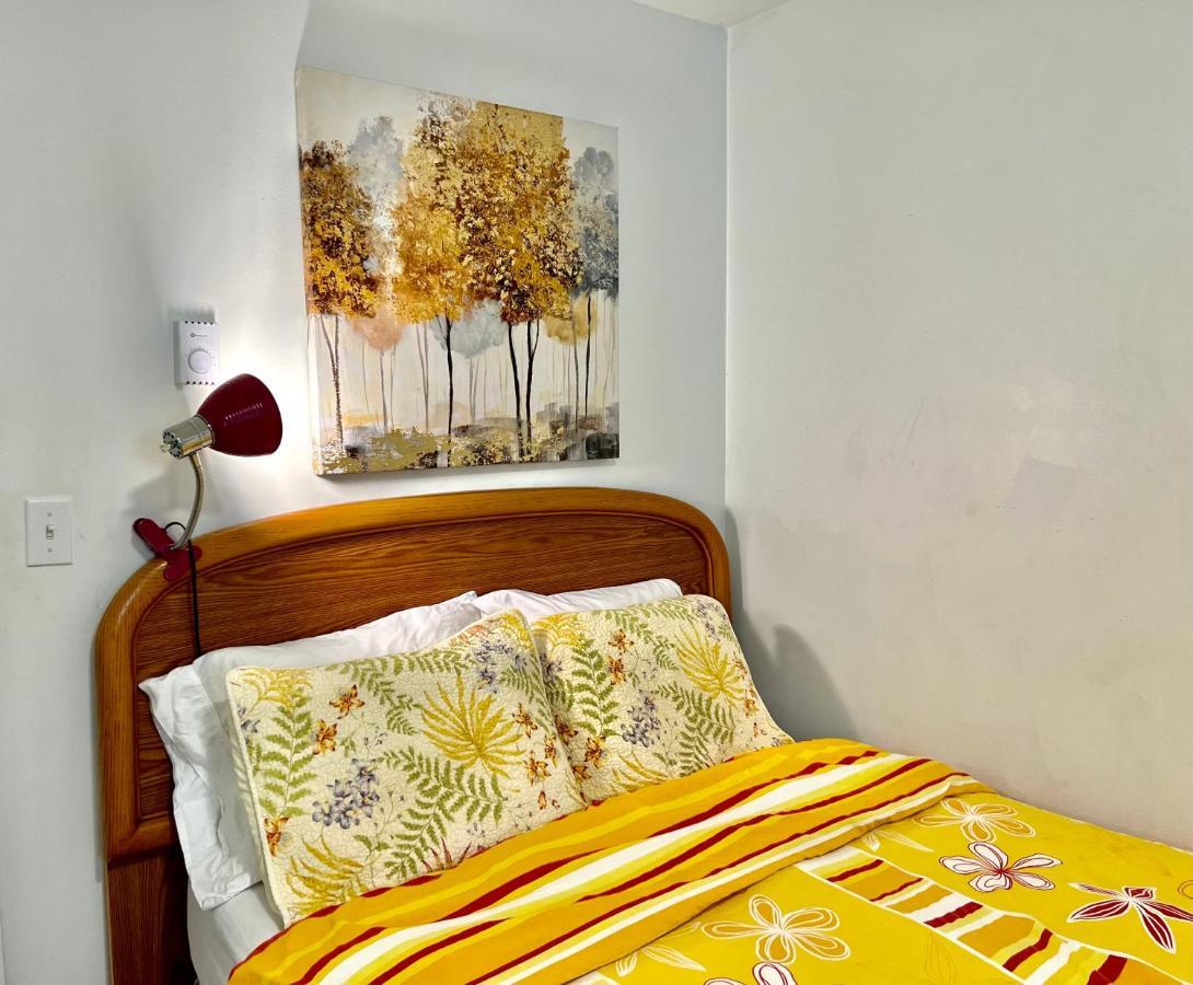 Micro Studio Apartment 10 Minutes Walk To University Of Washington Seattle Bagian luar foto