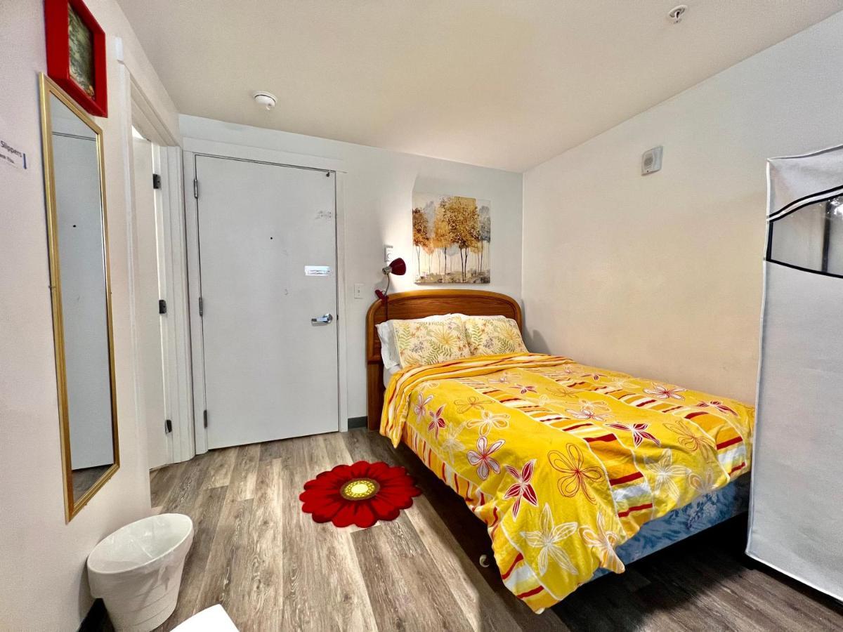 Micro Studio Apartment 10 Minutes Walk To University Of Washington Seattle Bagian luar foto